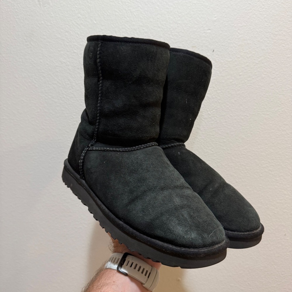 UGG Classic Short II Black Suede Sheepskin Boots Women Size 11 1016223